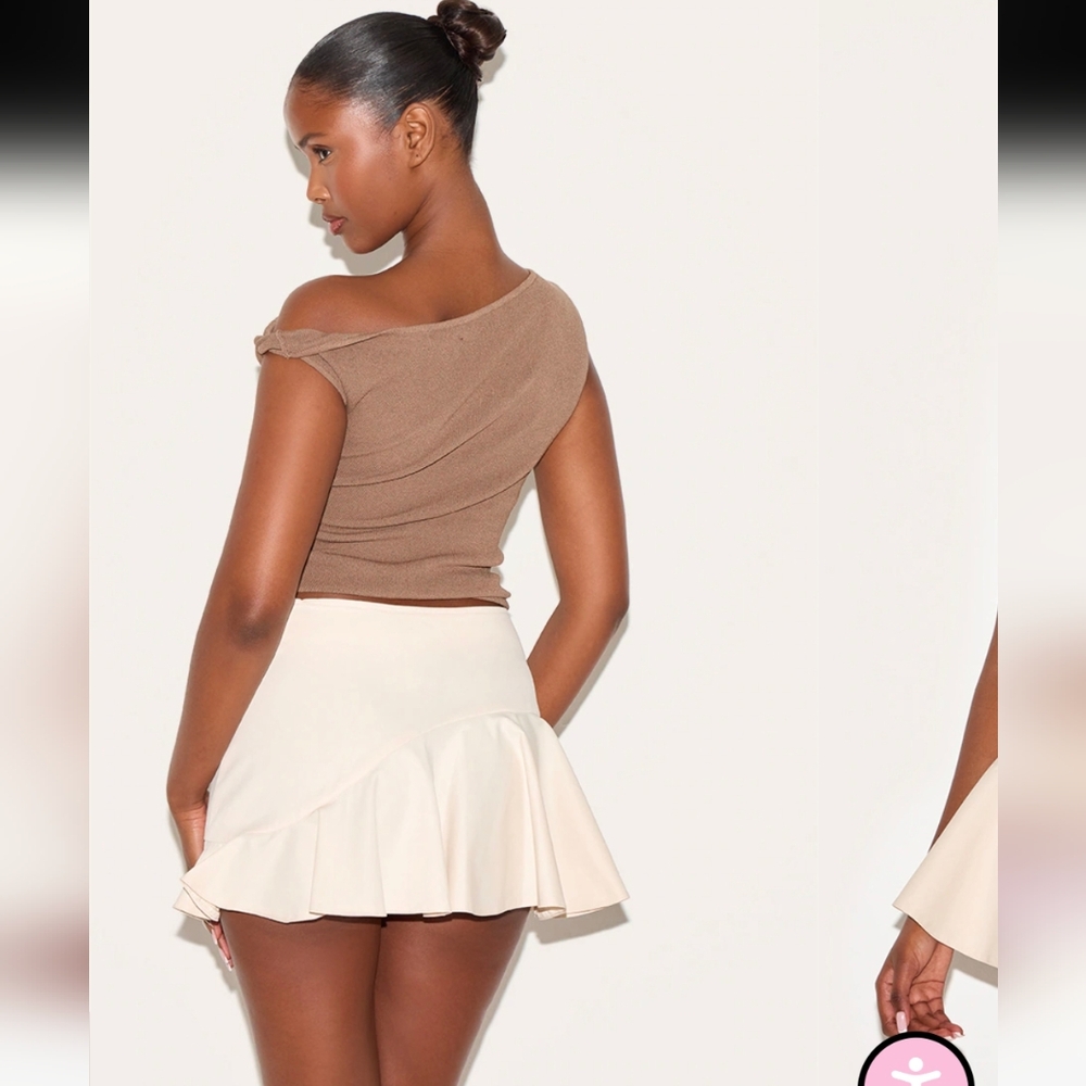 NWT PrettyLittleThing Almond Tailored Woven Scalloped Edge Mini Skirt - Picture 3 of 7
